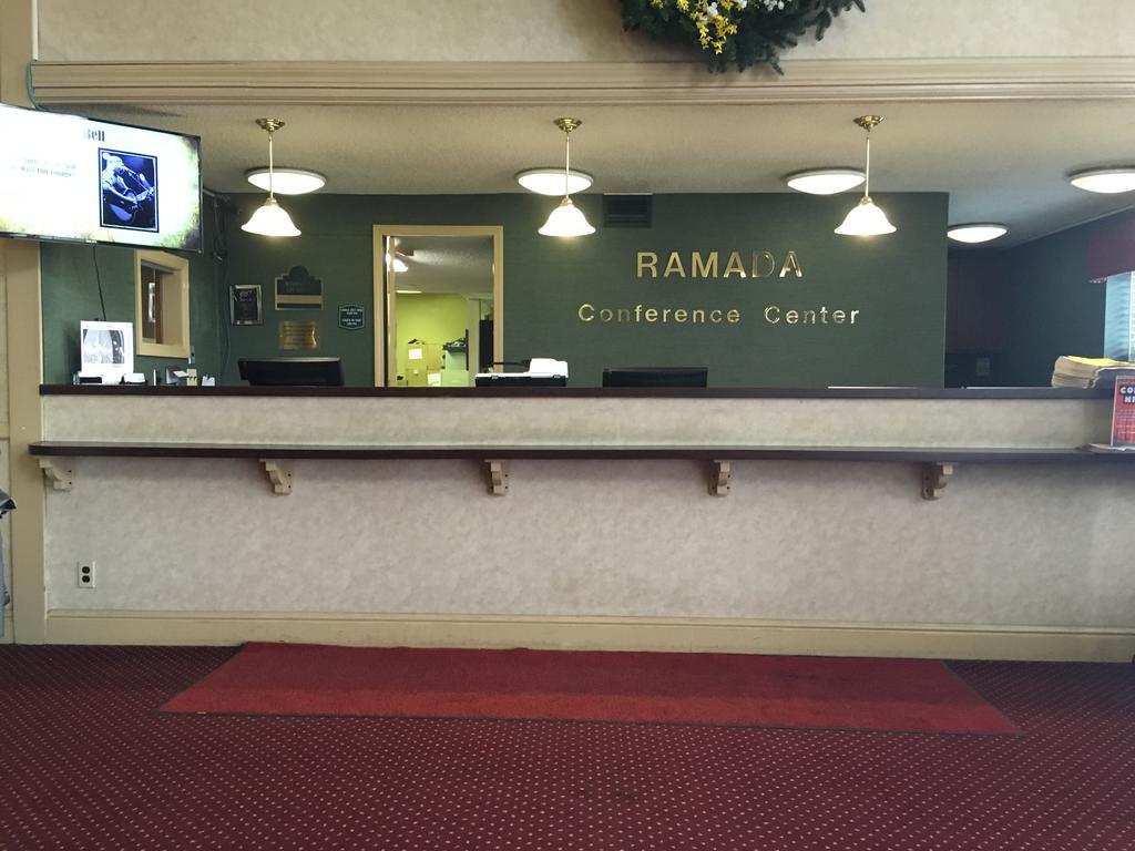 Ramada Conference Center Hotell Morgantown Exteriör bild